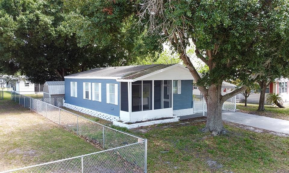 1st image of 444 LAZY LAKE DRIVE W