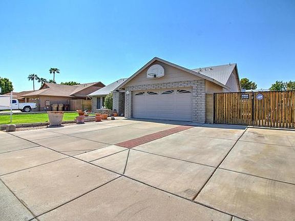 2nd image of 7625 W Dahlia Dr