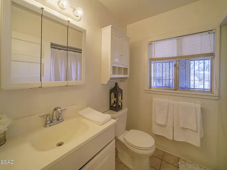 3438 E Lee St — Photo 25