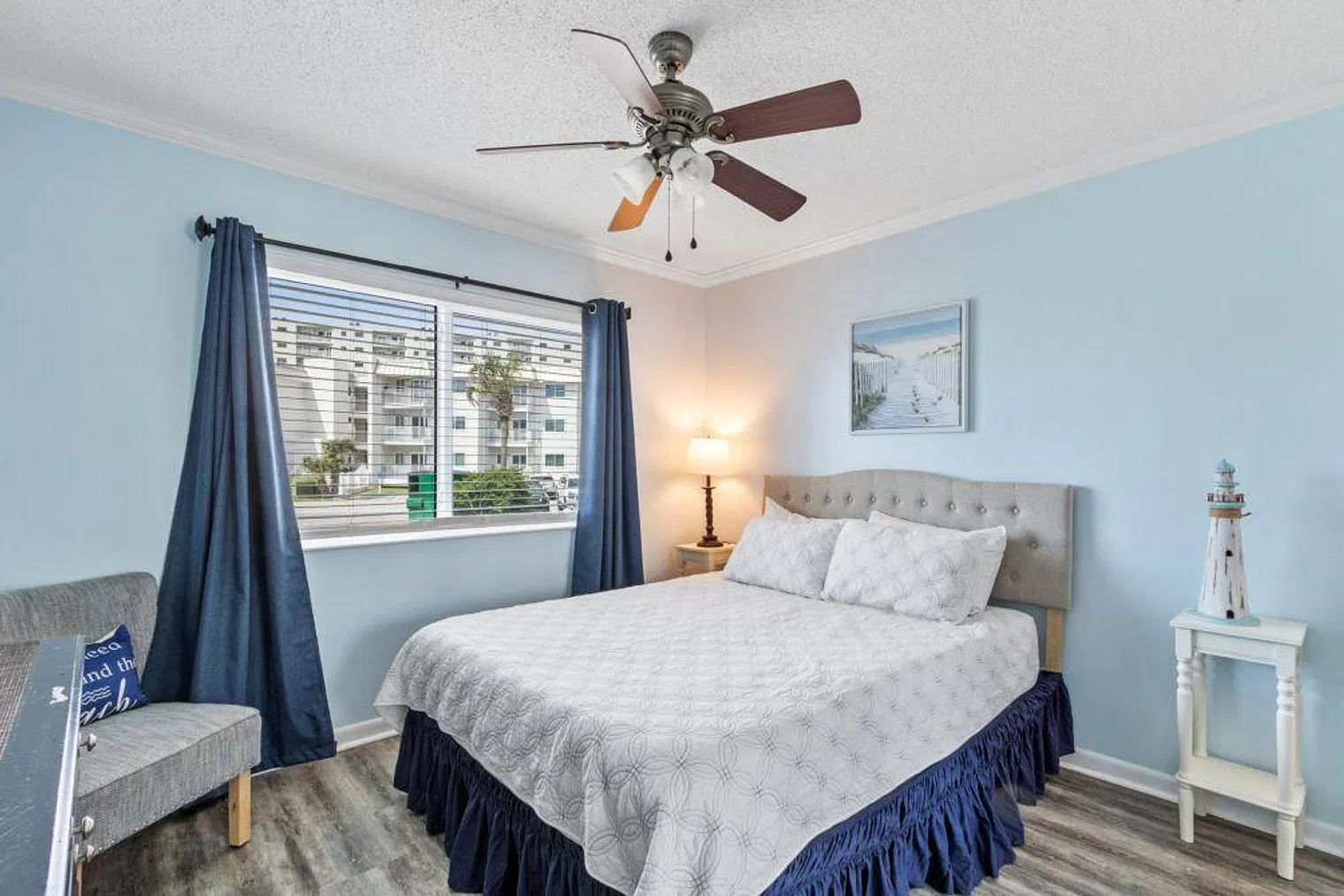 2 bed, 2.0 bath, 775 sqft, $3,023 — Photo 3