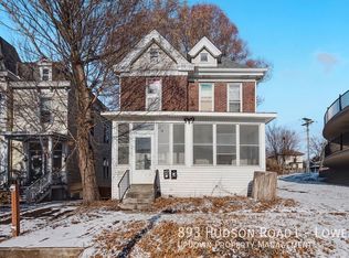 893 Hudson Rd, Saint Paul, MN 55106