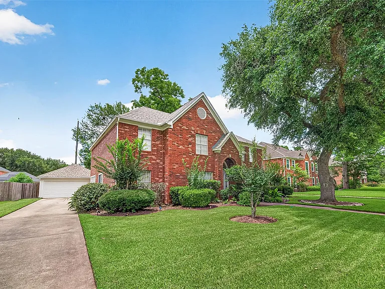 4506 Warwick Dr — Photo 3