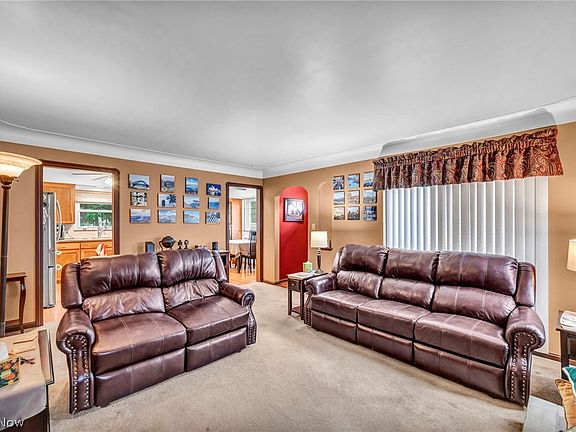 5th image of 6284 Holburn Rd