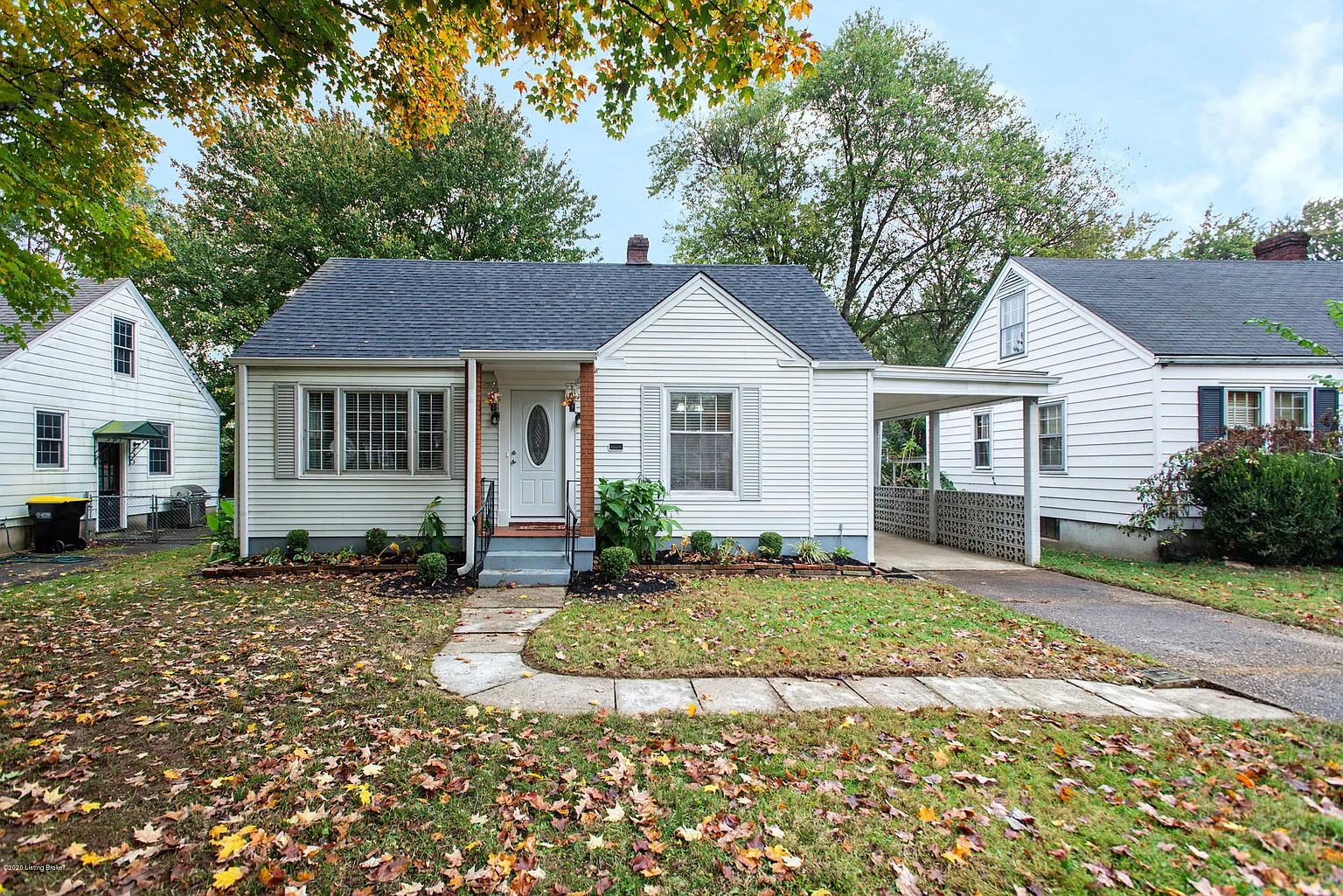 218 N Hubbards Ln photo 1