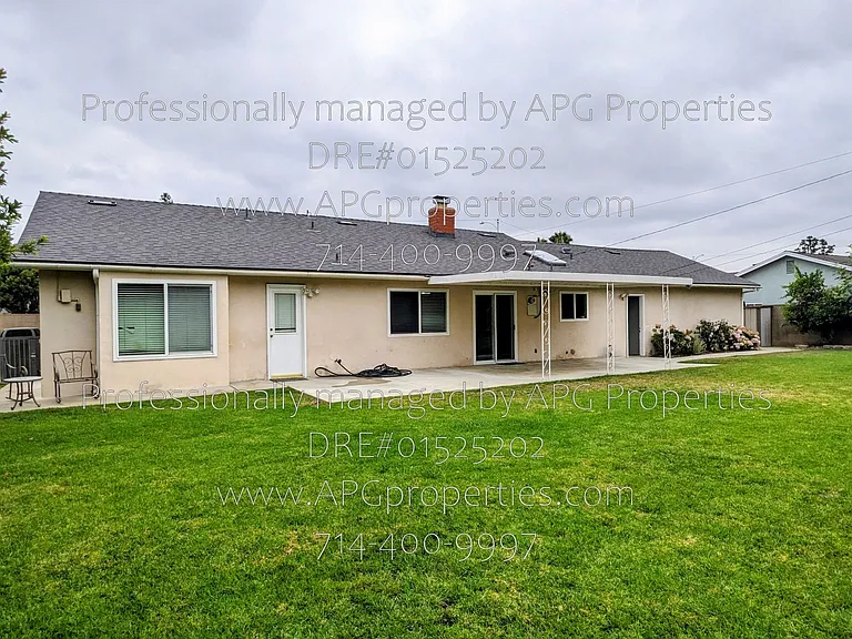 15068 Mountain Spring St — Photo 9