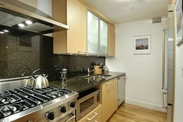 Rented by Mercedes Berk | media 14