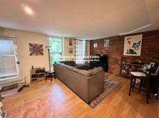 104 Saint Botolph St #212, Boston, MA 02115