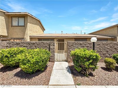 2204 Short Pine Dr, Las Vegas, NV, 89108
