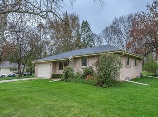 4475 S 131st St, New Berlin, WI 53151