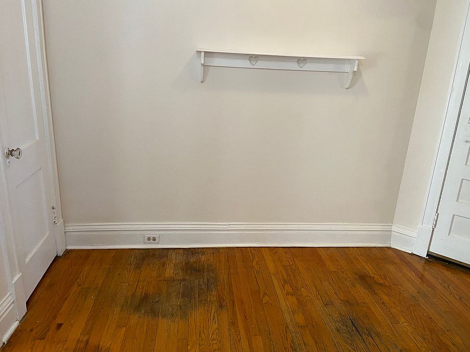 1st image of 4943 Lindenwood Ave #4943