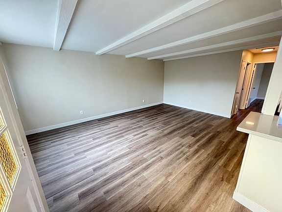5th image of 2383 Orange Ave #2383C
