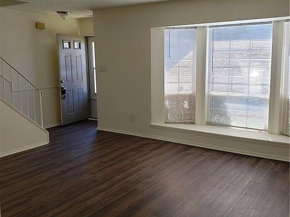 2nd image of 3705 Sylvan Ln
