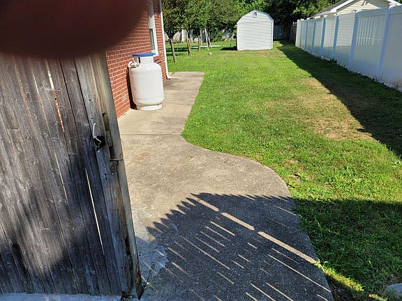Walkway Goes Around