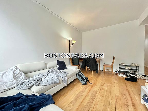 4th image of 772-774 Columbus Ave #4