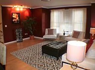 5825 Phillips Ave, Pittsburgh, PA