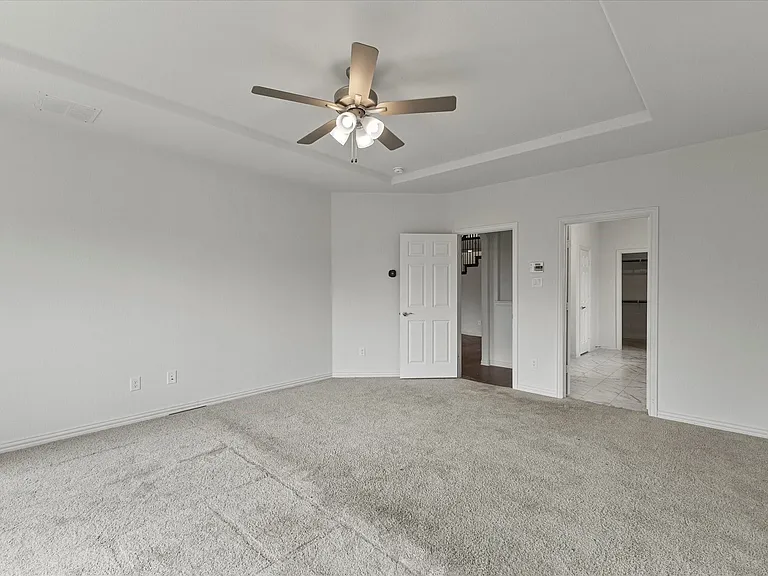 1600 Lake Grove Dr — Photo 14