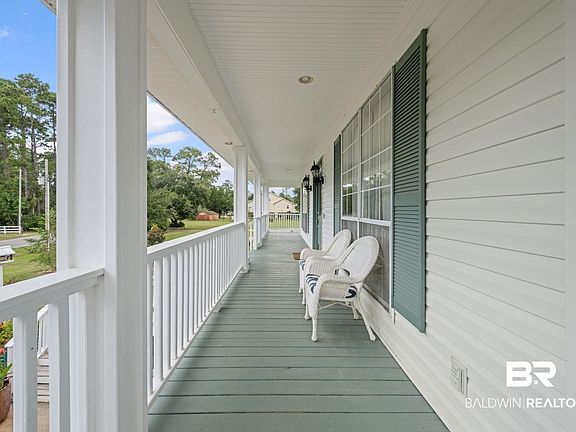 3rd image of 16288 Ferry Rd