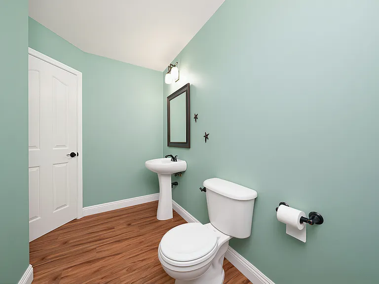 45277 Chateau Ct — Photo 18