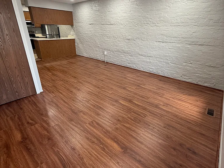 54 S Broadway St #15 — Photo 7