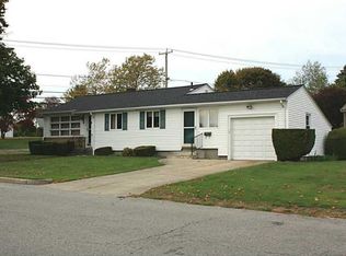 4 Benjamin Dr, North Providence, RI 02904