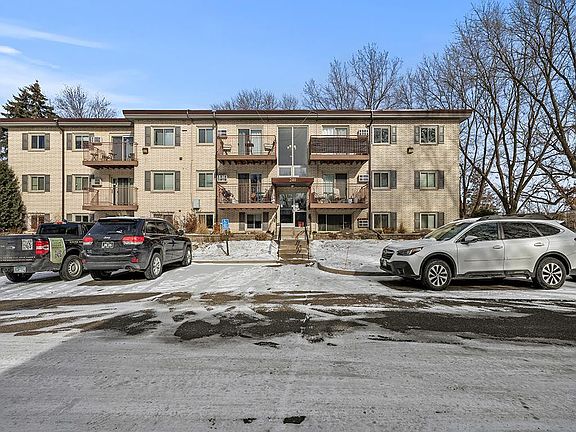 2nd image of 240 Wentworth Ave W APT 106