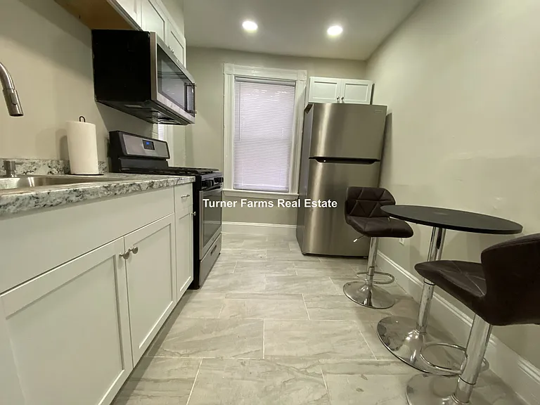 Humphreys St — Photo 1