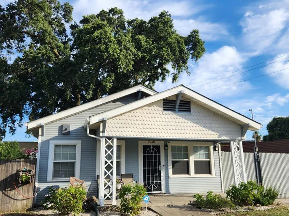 1340 W Park St, Stockton, CA 95203