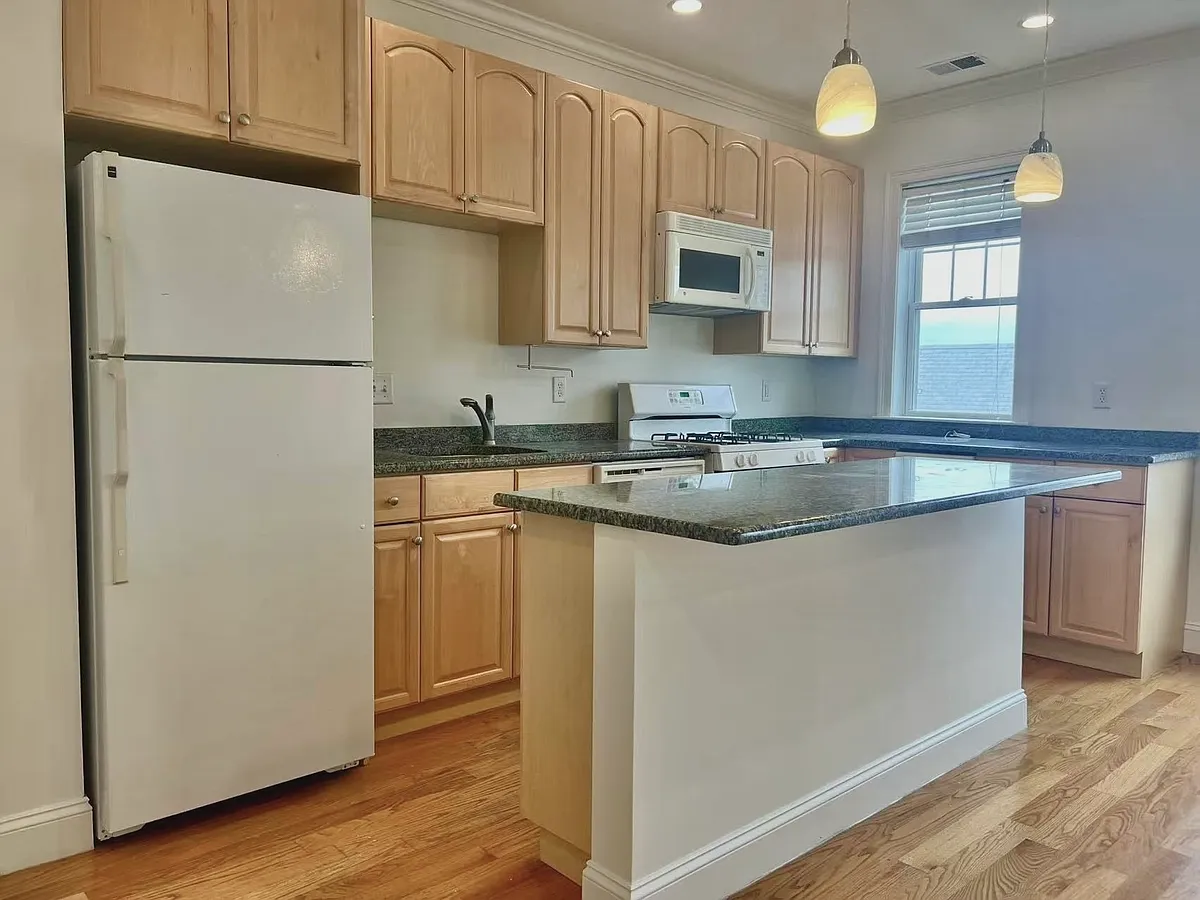 Building Photo - 146 Clifton St #9