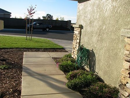 5th image of 216 Bearcloud Ct