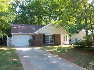 8701 Mission Hills Rd, Charlotte, NC 28227