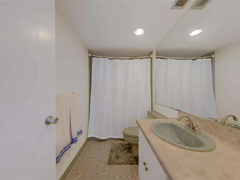 17920 Gulf Blvd #1808 — Photo 17