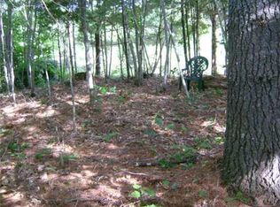 10 Berry Rd, Sebago, ME 04029