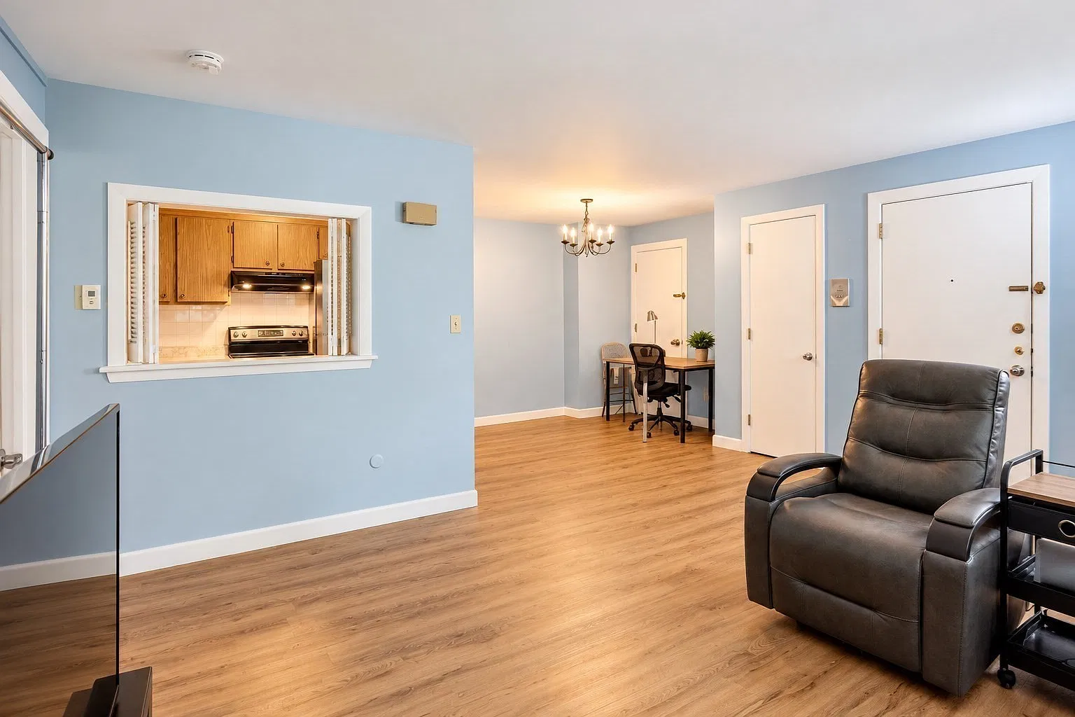 1 bed, 1.0 bath, 720 sqft, $2,080 — Photo 4