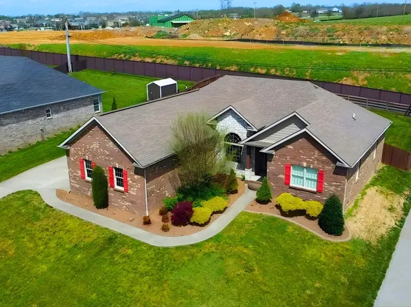 132 Minnow Cove Ct, Nicholasville, KY 40356