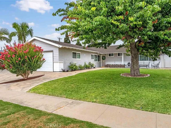 17582 Santa Elena Cir, Fountain Valley, CA 92708