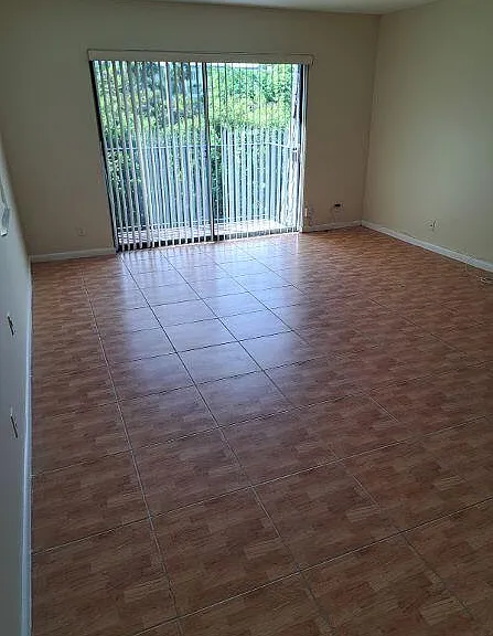 9330 SW 61st Way #D — Photo 10