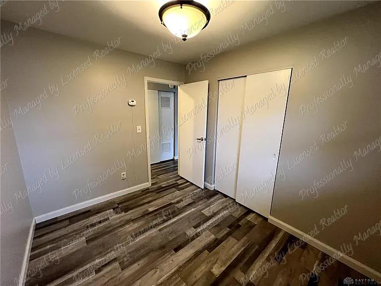 635 Cyril Ct — Photo 16