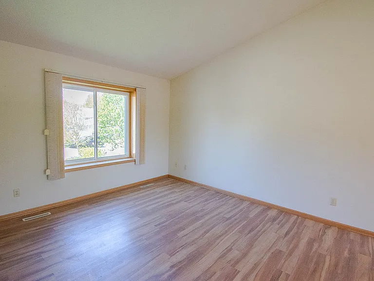 3714 10th Ave SW — Photo 3