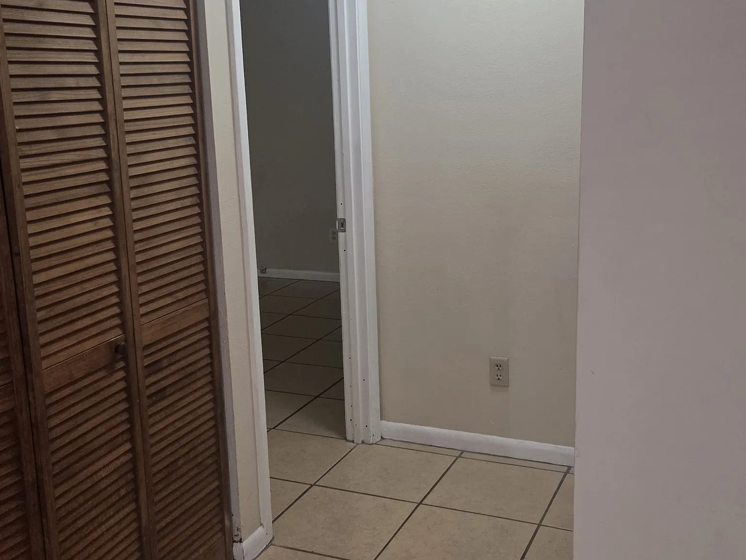 5335 SE 28th Ln — Photo 4