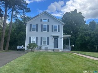 14 Pleasant St Floor 2, Cromwell, CT 06416
