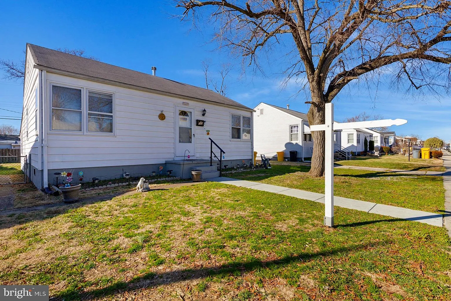 548 Munroe Cir photo 1
