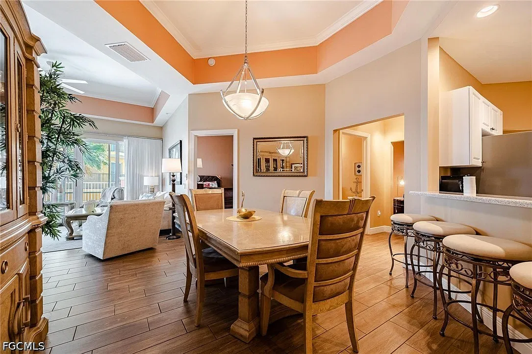 2 bed, 2.0 bath, 1602 sqft, $4,500 — Photo 4