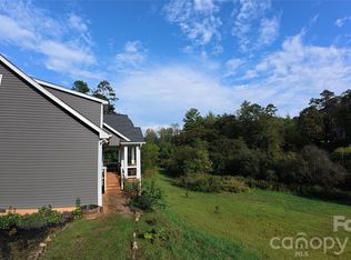 19 Higgins Rd, Weaverville, NC 28787