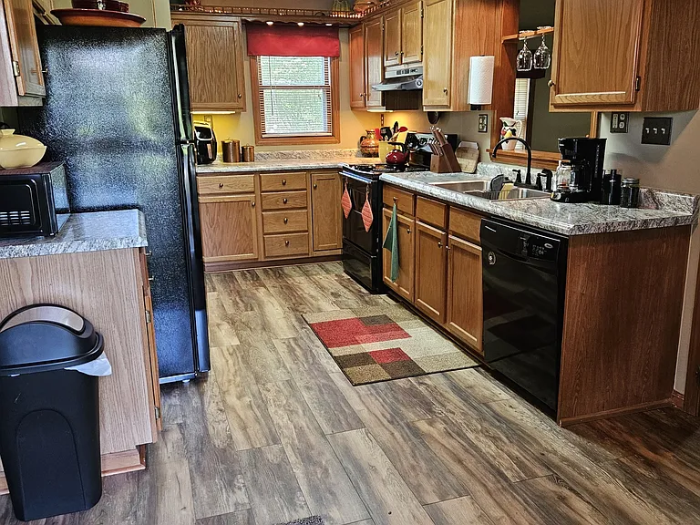 9103 Noland Rd — Photo 3