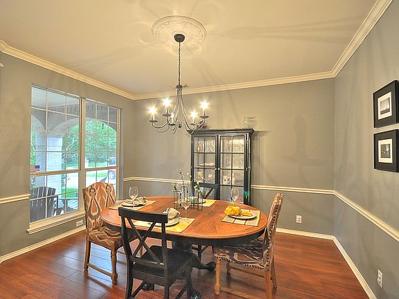 3rd image of 1319 Durbin Way