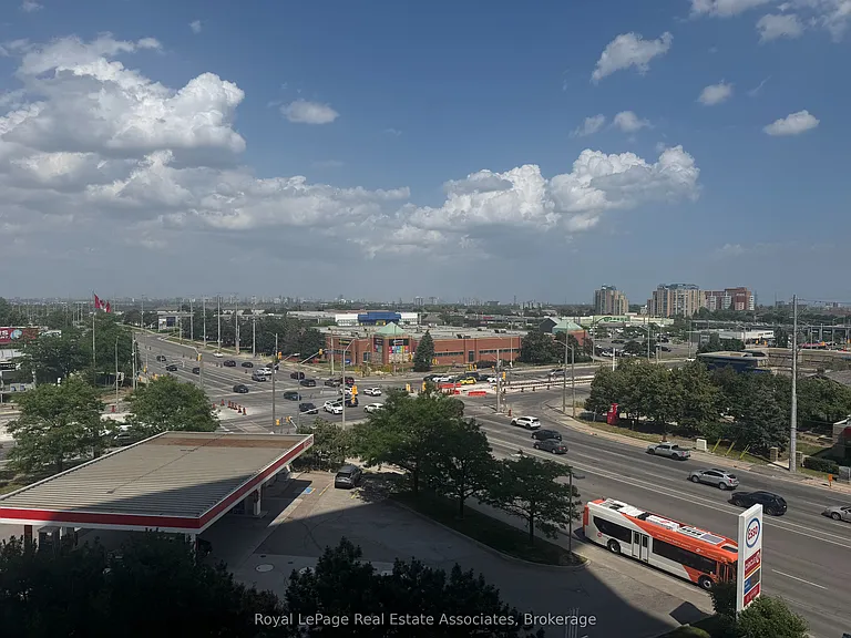 55 Eglinton Ave W #606 — Photo 11