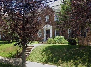 2237 40th Pl NW APT 3, Washington, DC 20007