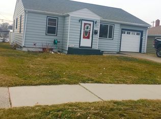 921 2nd Ave E, Williston, ND 58801