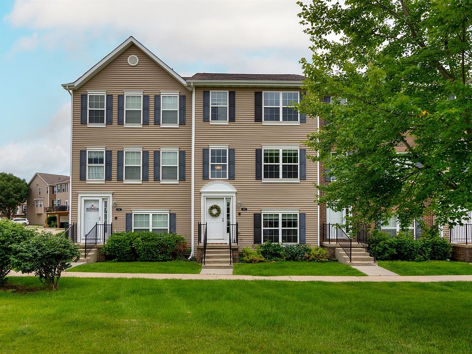 1st image of 928 NE Kamies Ln