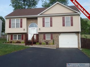 1319 Cedar Hl, Roanoke, VA 24019